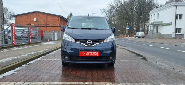NISSAN NV200 