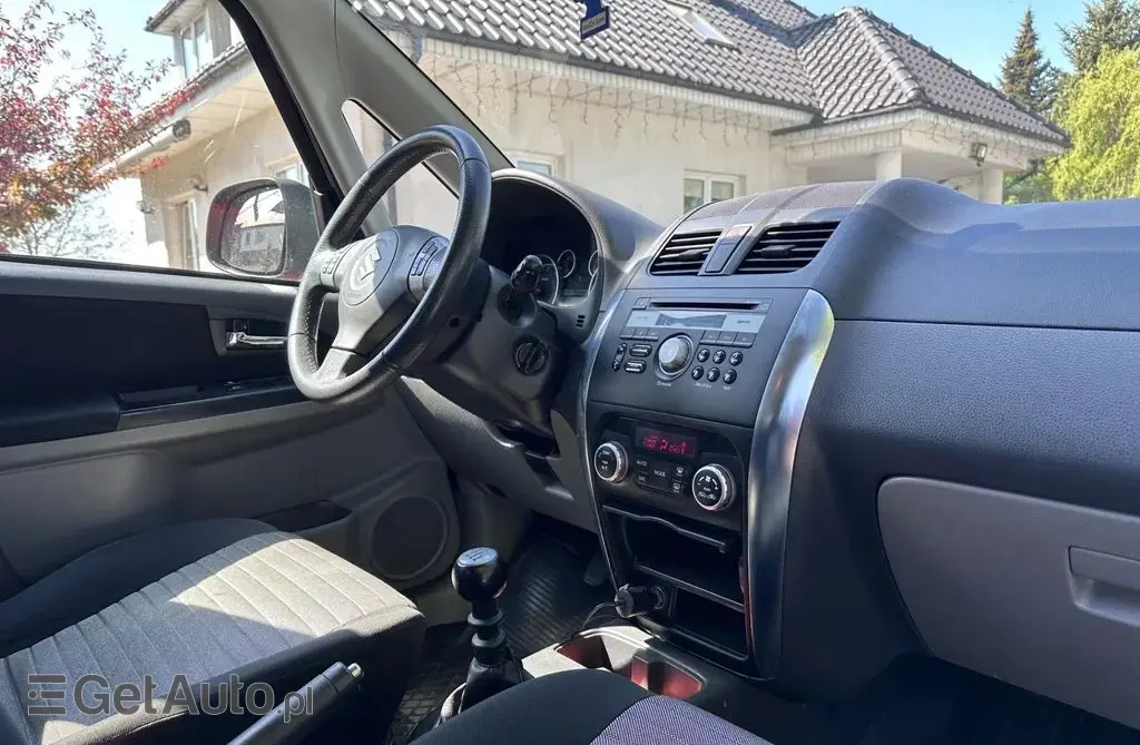SUZUKI SX4 