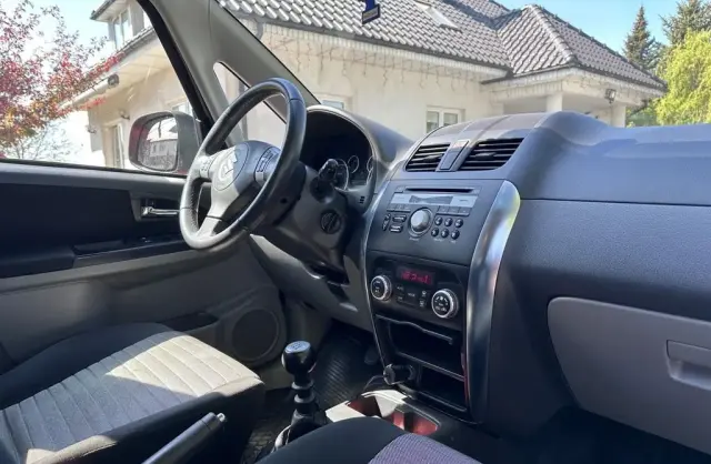 SUZUKI SX4 