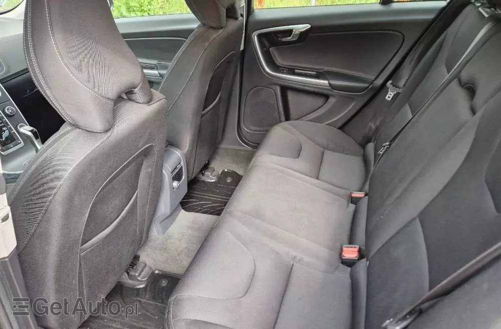 VOLVO V60 D2 Kinetic