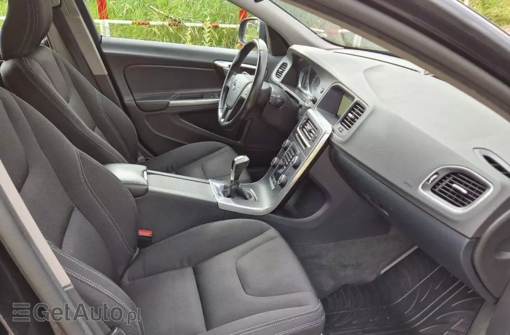 VOLVO V60 D2 Kinetic