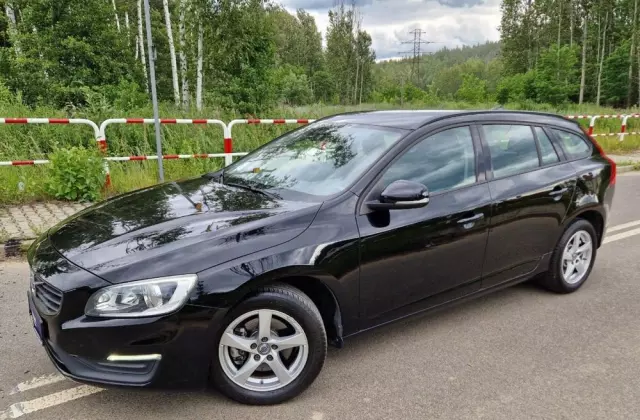 VOLVO V60 D2 Kinetic