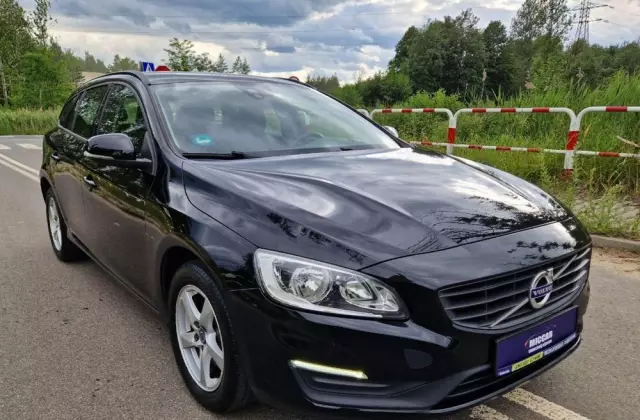 VOLVO V60 D2 Kinetic