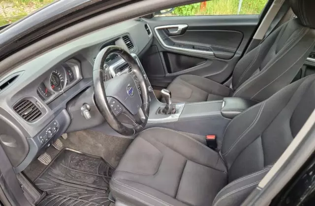 VOLVO V60 D2 Kinetic
