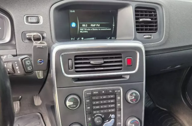 VOLVO V60 D2 Kinetic