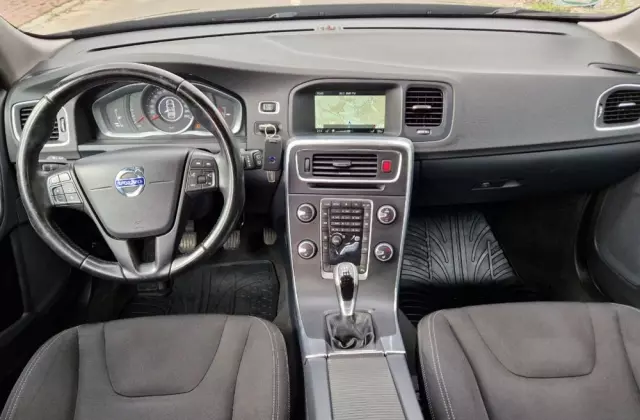 VOLVO V60 D2 Kinetic