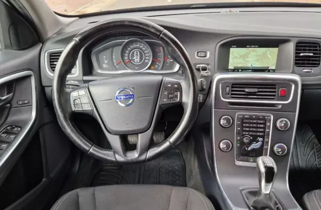 VOLVO V60 D2 Kinetic