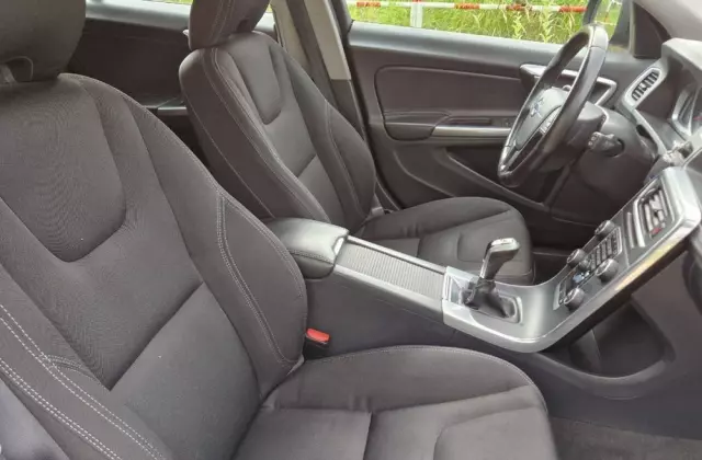 VOLVO V60 D2 Kinetic