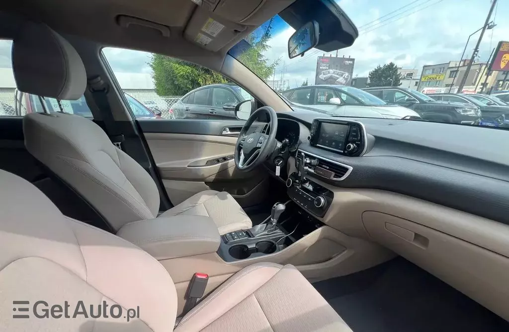 HYUNDAI Tucson 