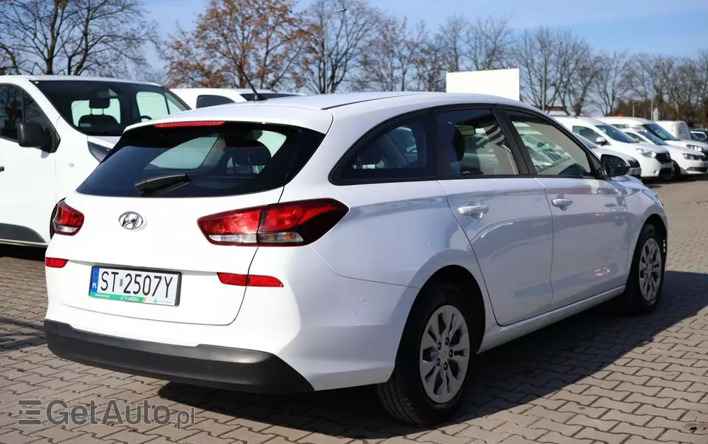 HYUNDAI I30 1.6 CRDI Trend