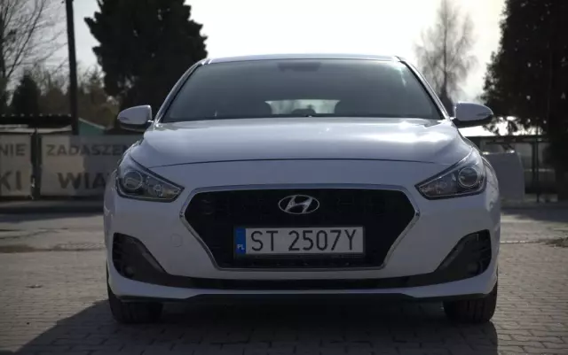 HYUNDAI I30 1.6 CRDI Trend