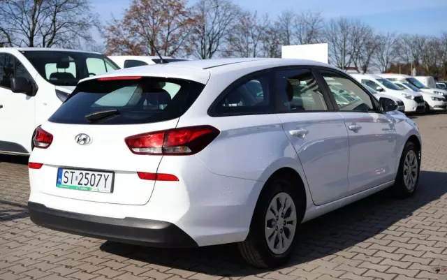 HYUNDAI I30 1.6 CRDI Trend