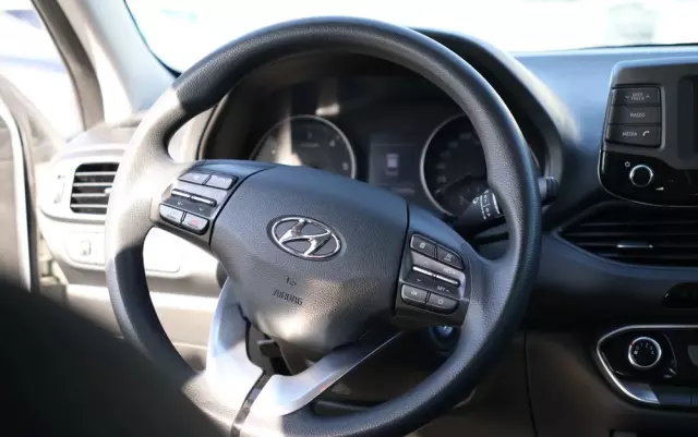 HYUNDAI I30 1.6 CRDI Trend