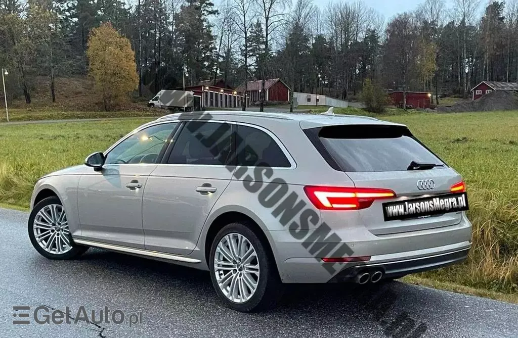 AUDI A4 