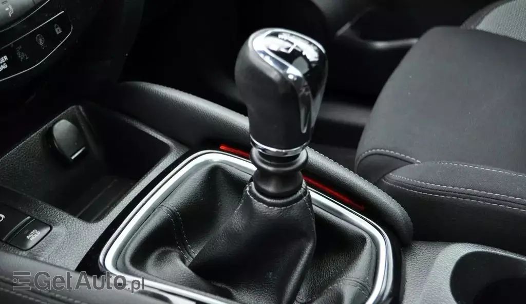 NISSAN Qashqai 1.3 DIG-T (140 KM) MHEV