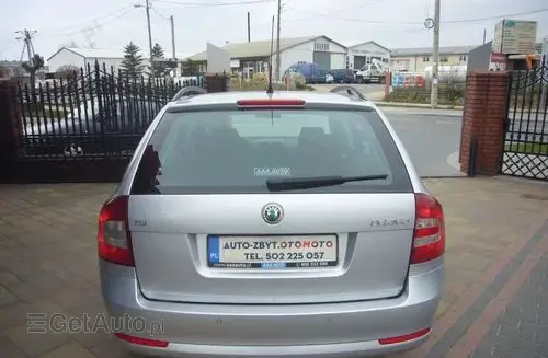 SKODA Octavia 