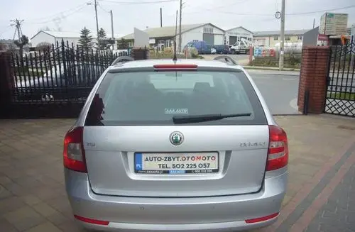 SKODA Octavia 