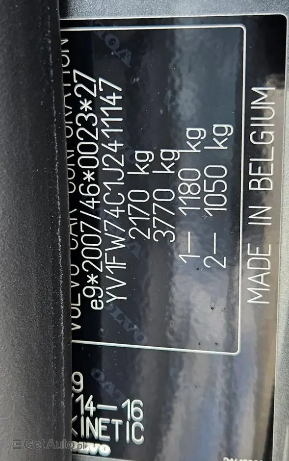 VOLVO V60 