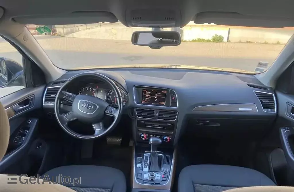 AUDI Q5 
