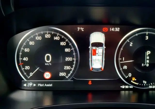 VOLVO V90 D4 Geartronic Inscription