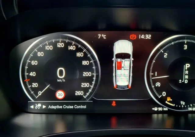 VOLVO V90 D4 Geartronic Inscription