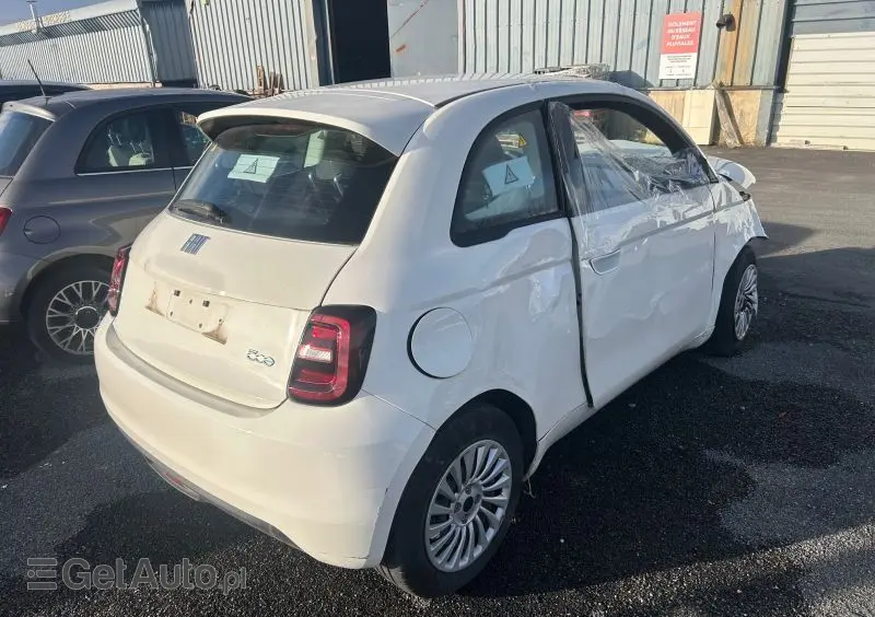FIAT 500e 