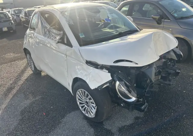 FIAT 500e 
