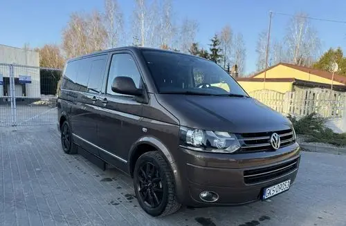 VOLKSWAGEN Multivan 