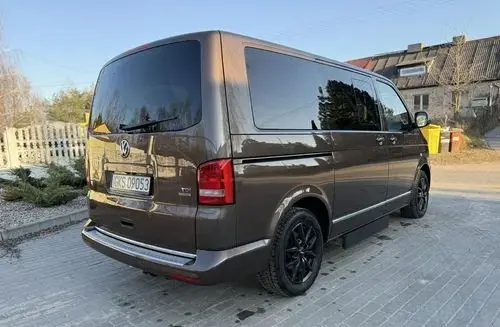 VOLKSWAGEN Multivan 