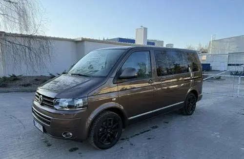 VOLKSWAGEN Multivan 