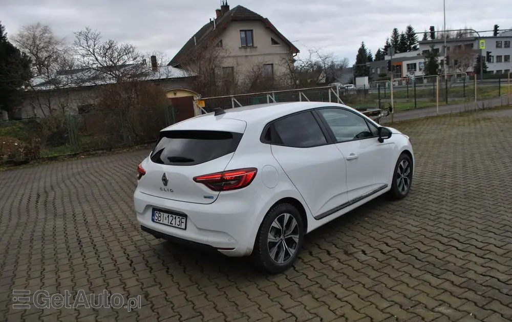RENAULT Clio E-TECH 140 ZEN