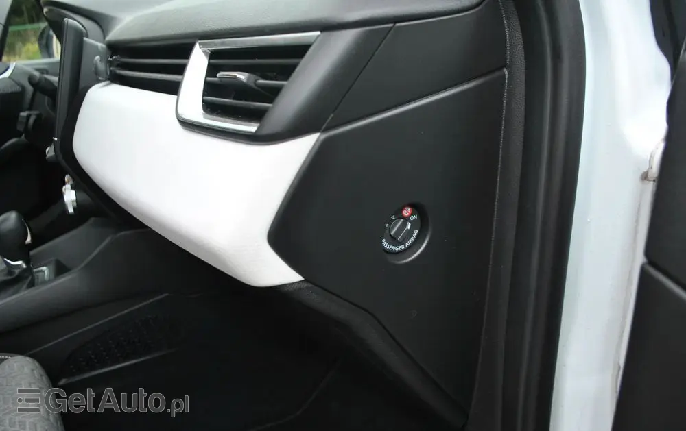 RENAULT Clio E-TECH 140 ZEN