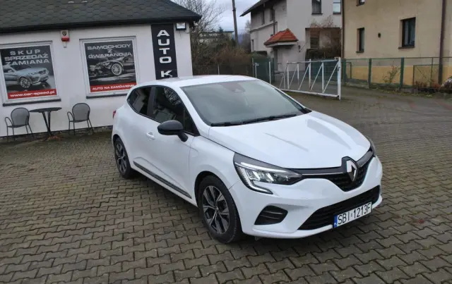 RENAULT Clio E-TECH 140 ZEN