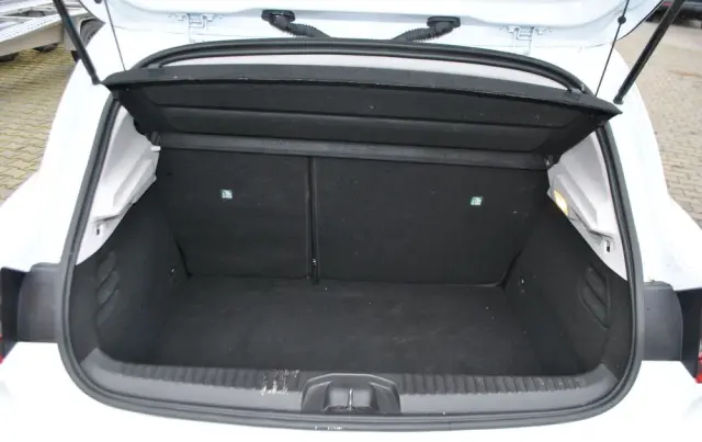 RENAULT Clio E-TECH 140 ZEN