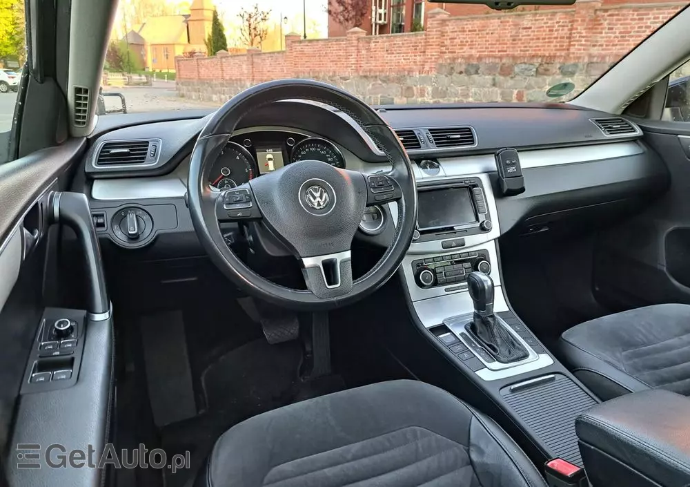 VOLKSWAGEN Passat 2.0 TDI DPF Highline DSG