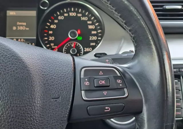 VOLKSWAGEN Passat 2.0 TDI DPF Highline DSG