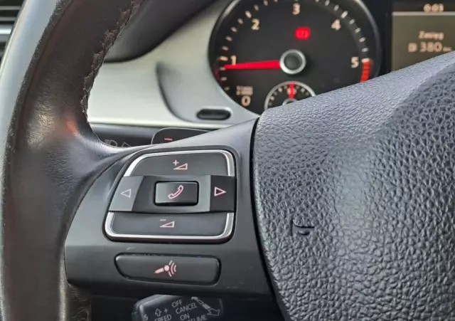 VOLKSWAGEN Passat 2.0 TDI DPF Highline DSG