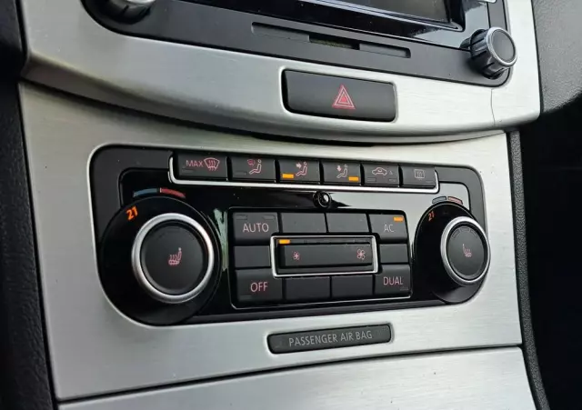 VOLKSWAGEN Passat 2.0 TDI DPF Highline DSG