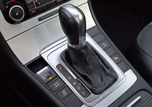 VOLKSWAGEN Passat 2.0 TDI DPF Highline DSG