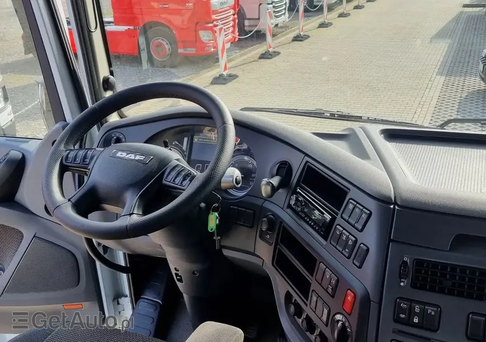 DAF XF 460 Standard Space Cab 