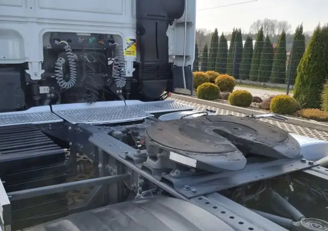 DAF XF 460 Standard Space Cab 