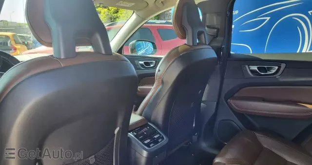 VOLVO XC 60 D4 Momentum