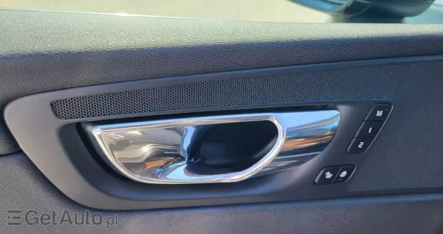 VOLVO XC 60 D4 Momentum