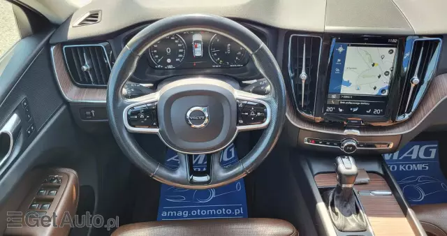 VOLVO XC 60 D4 Momentum
