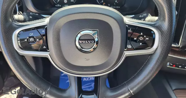 VOLVO XC 60 D4 Momentum