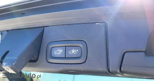 VOLVO XC 60 D4 Momentum