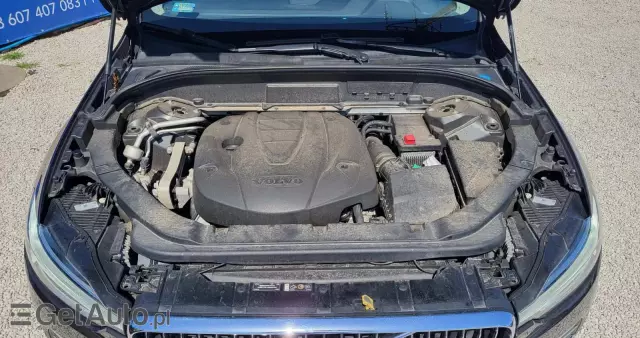 VOLVO XC 60 D4 Momentum