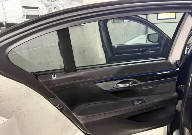 BMW Seria 7 M760Li xDrive