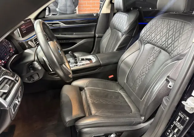 BMW Seria 7 M760Li xDrive
