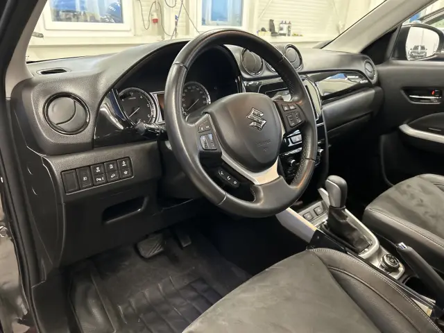 SUZUKI Vitara Premium 4WD Aut.